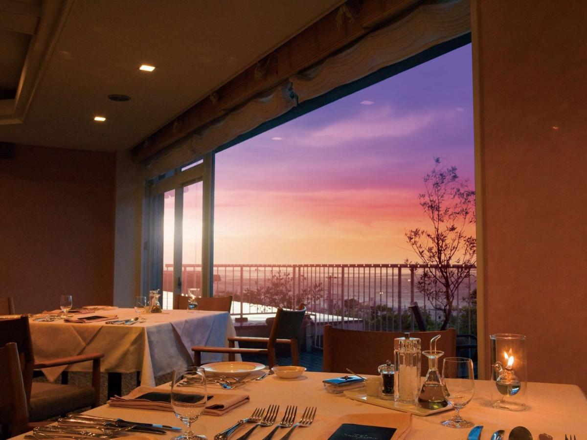 Auberge De South Terrace Ширахама Екстериор снимка